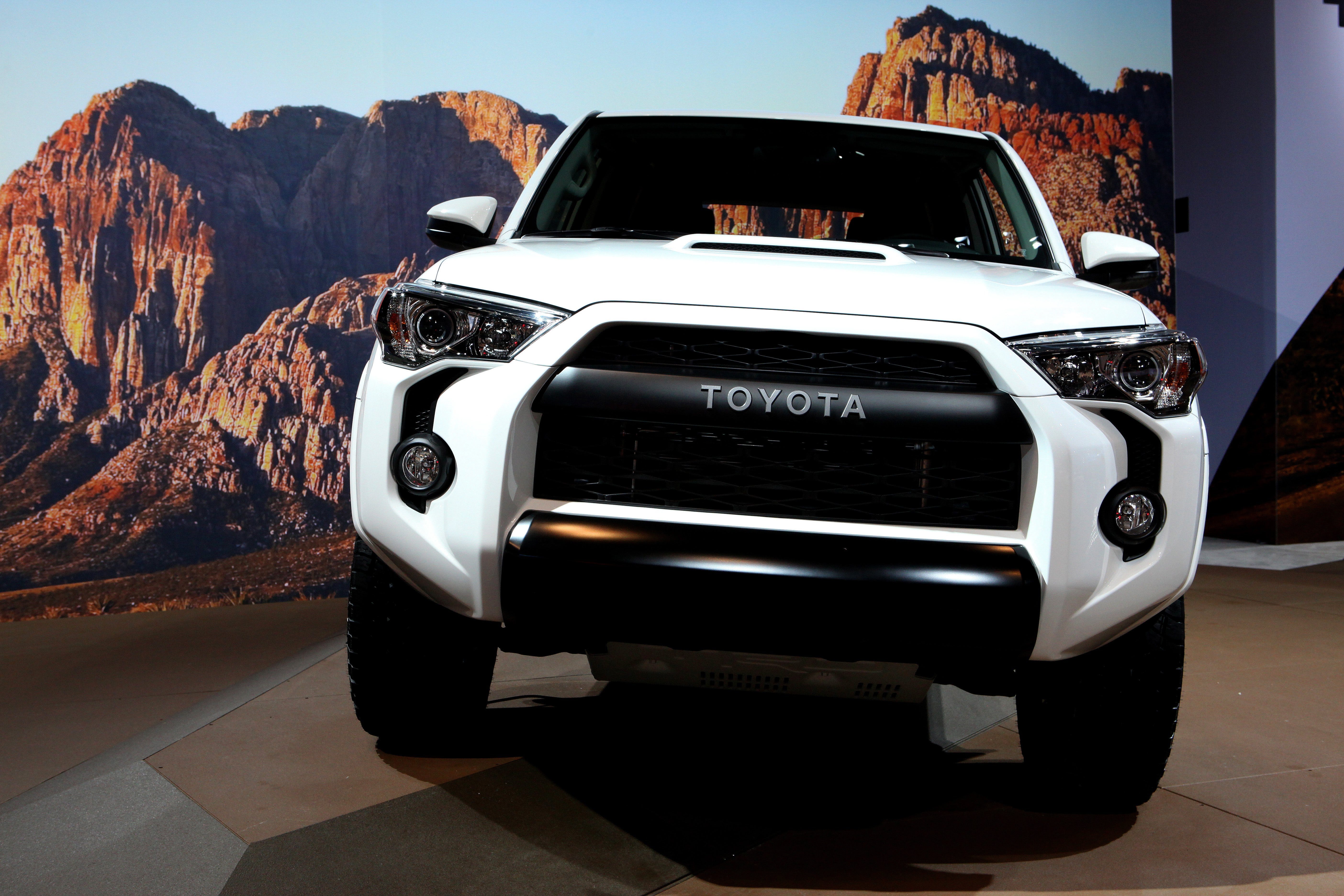 How to Choose a Toyota 4Runner Hitch Cover