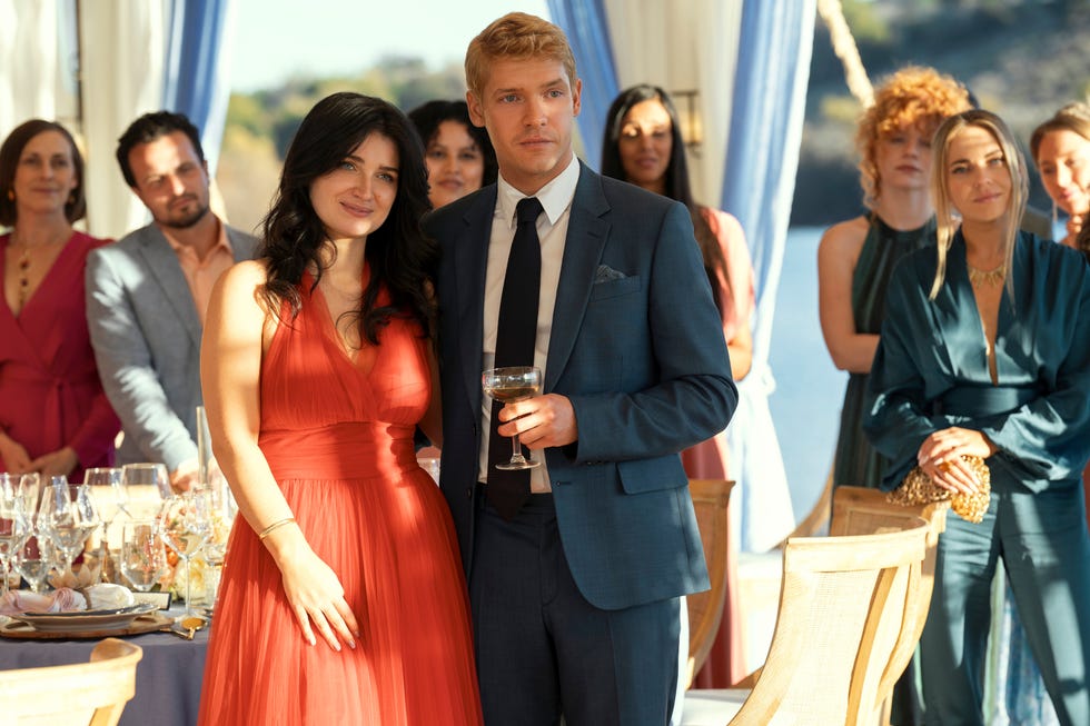 the perfect couple l to r eve hewson as amelia sacks, billy howle as benji winbury in episode 101 of the perfect couple cr hilary bronwyn gayle netflix 2024