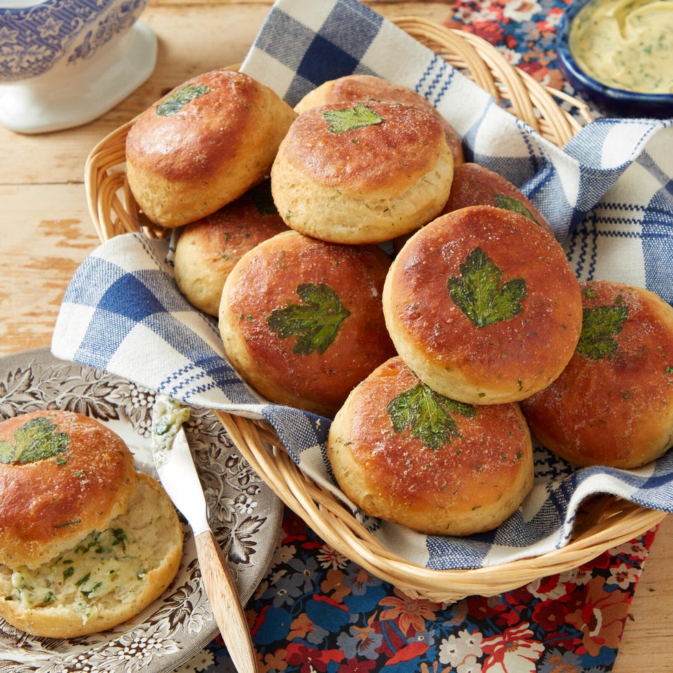 the pioneer woman's buttermilk ranch angel biscuits