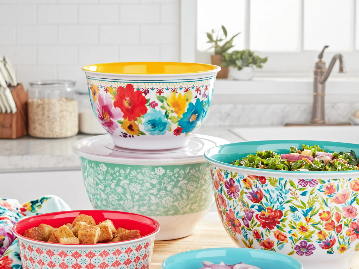 The Pioneer Woman Melamine Dinnerware at Walmart - Buy Ree Drummond's Melamine  Collection