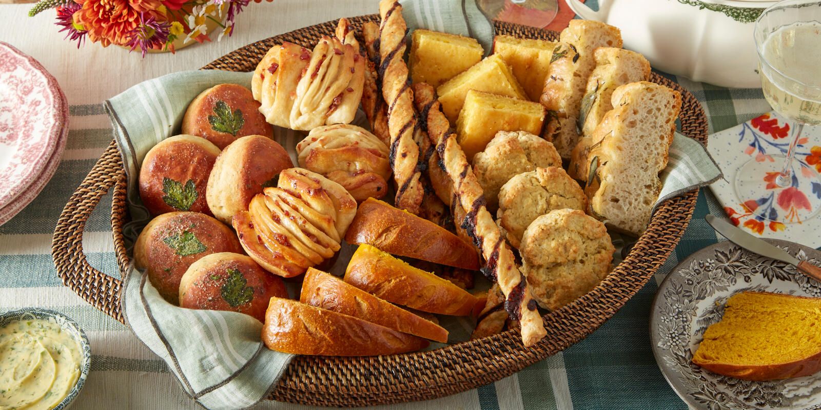 The Best Thanksgiving Bread Basket Ideas