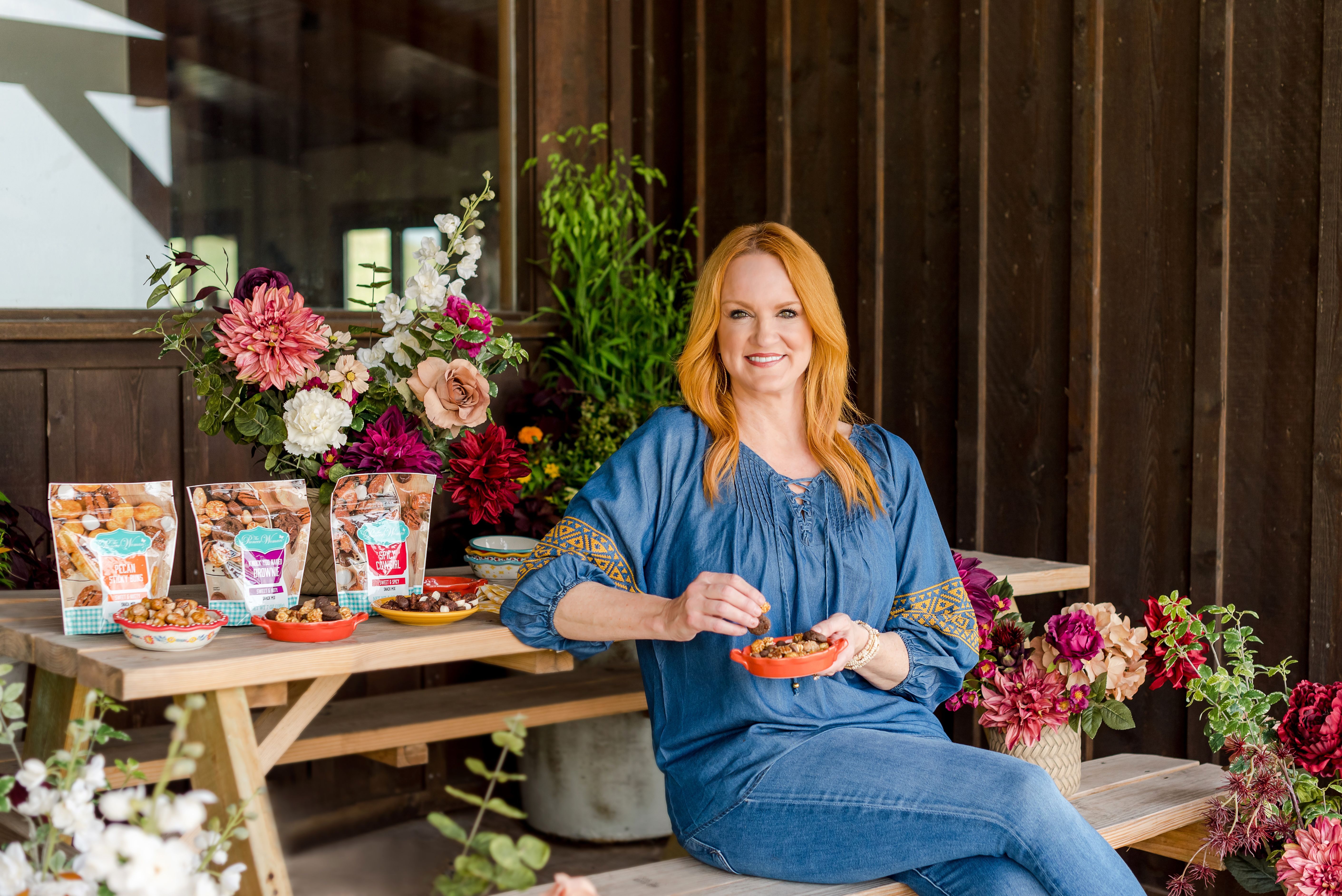 The Pioneer Woman Cookie & Treat Containers Just $5 at Walmart