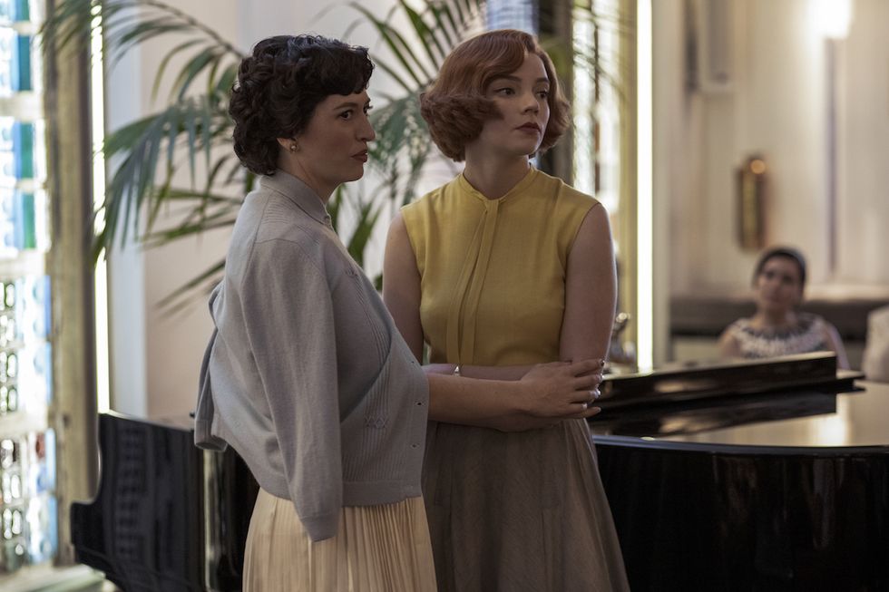 the queen’s gambit l to r marielle heller as alma wheatley and anya taylor joy as beth harmon in episode 104 of the queen’s gambit cr phil braynetflix © 2020