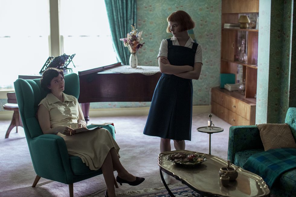 the queen’s gambit l to r marielle heller as alma wheatley and anya taylor joy as beth harmon in episode 102 of the queen’s gambit cr phil braynetflix © 2020