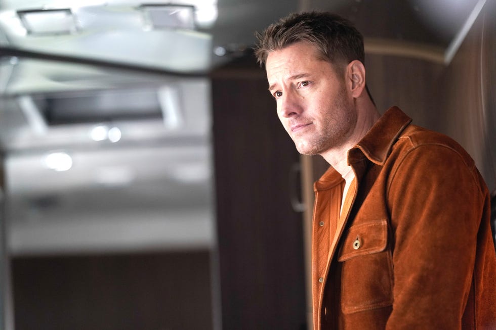 tracker cbs cast justin hartley season 2 news
