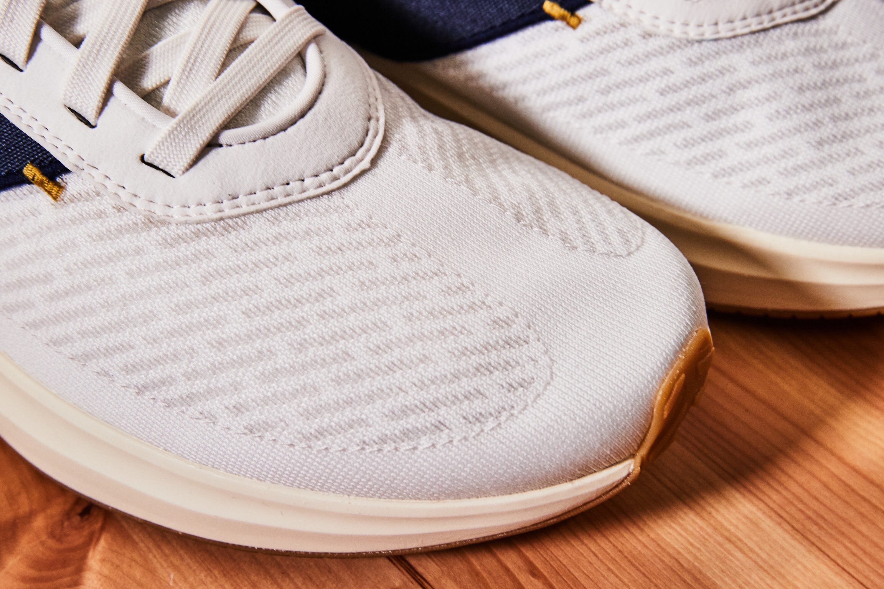 tracksmith eliot runner