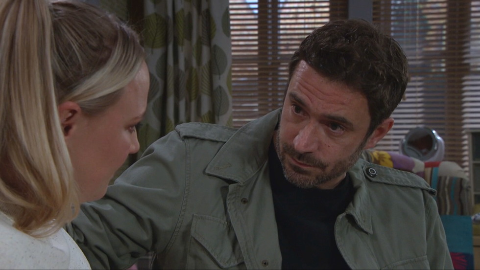 john sudden comforts tracy robinson, emmerdale