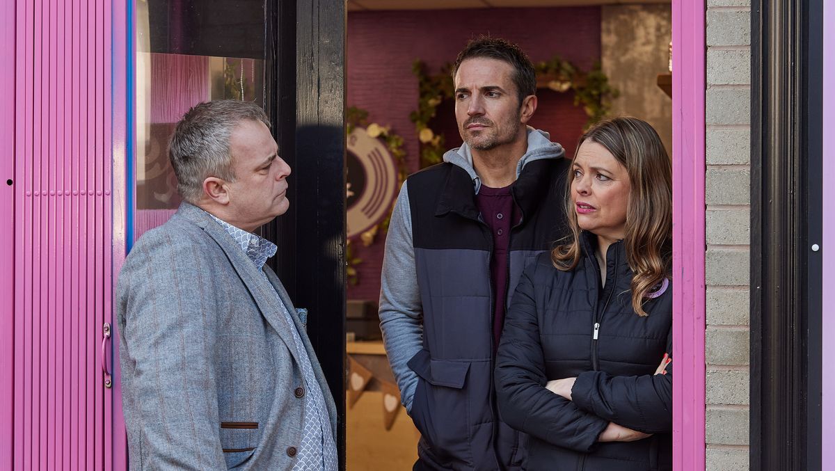 Coronation Street Soap Scoop! Murder investigation on the cobbles
