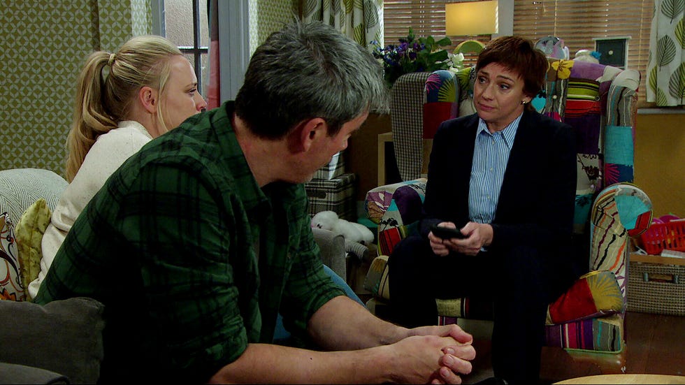 tracy robinson, cain dingle, emmerdale