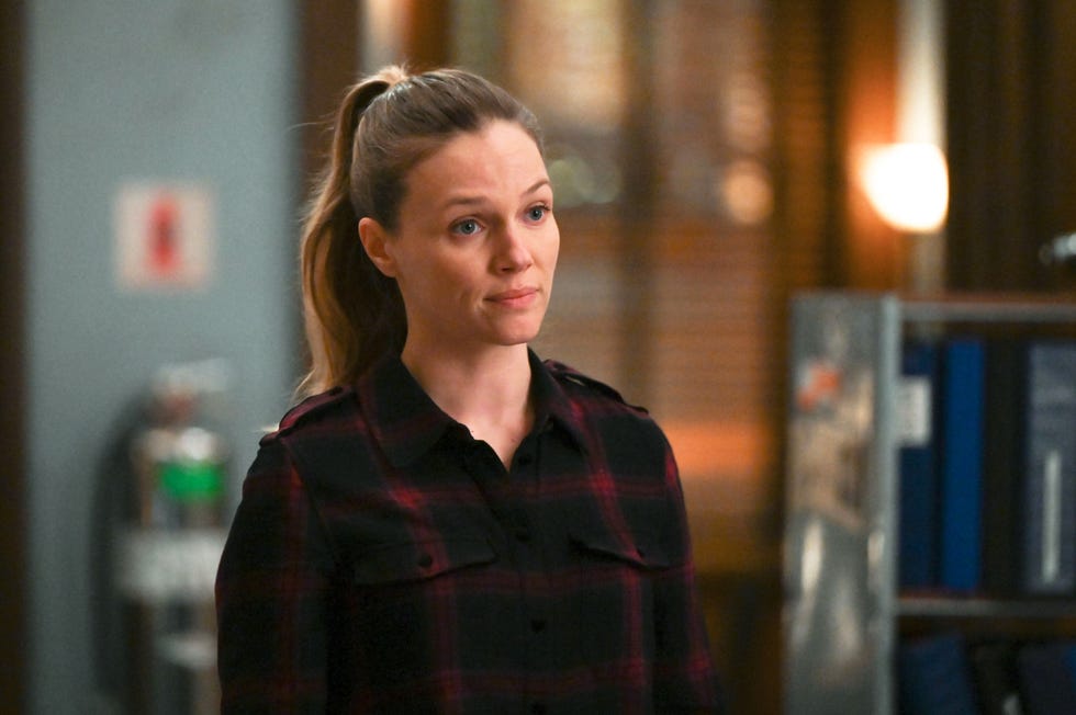 tracy spiridakos as hailey upton, chicago pd season 10