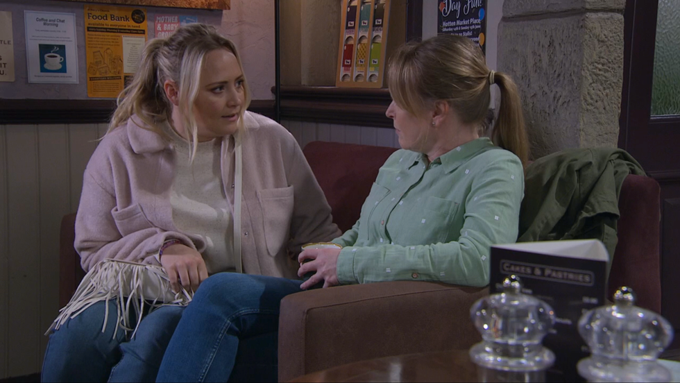 tracy talks to vanessa, emmerdale
