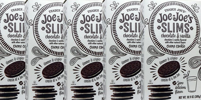 Font, Label, Circle, Monochrome, Metal, 