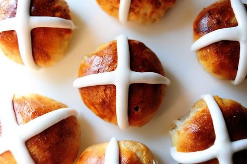 easter food traditions like hot cross buns