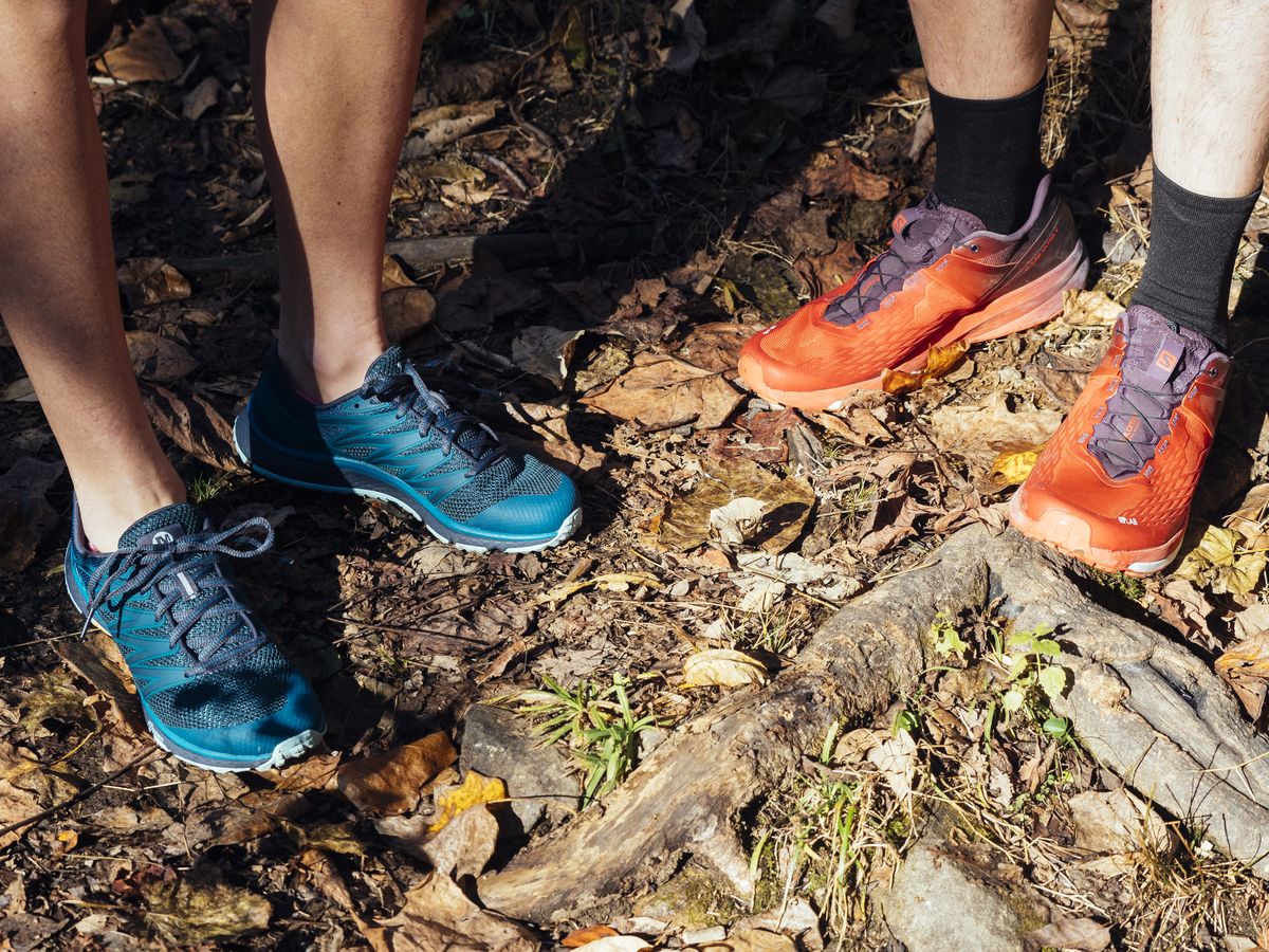 What is the difference between hiking and trail running?