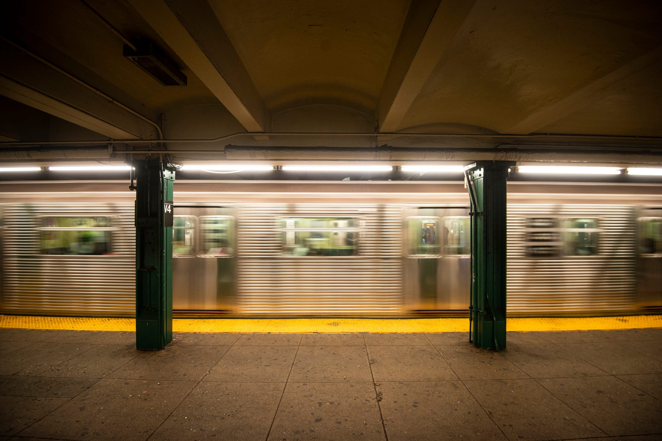 Man Races London Subway Train to the Next Stop