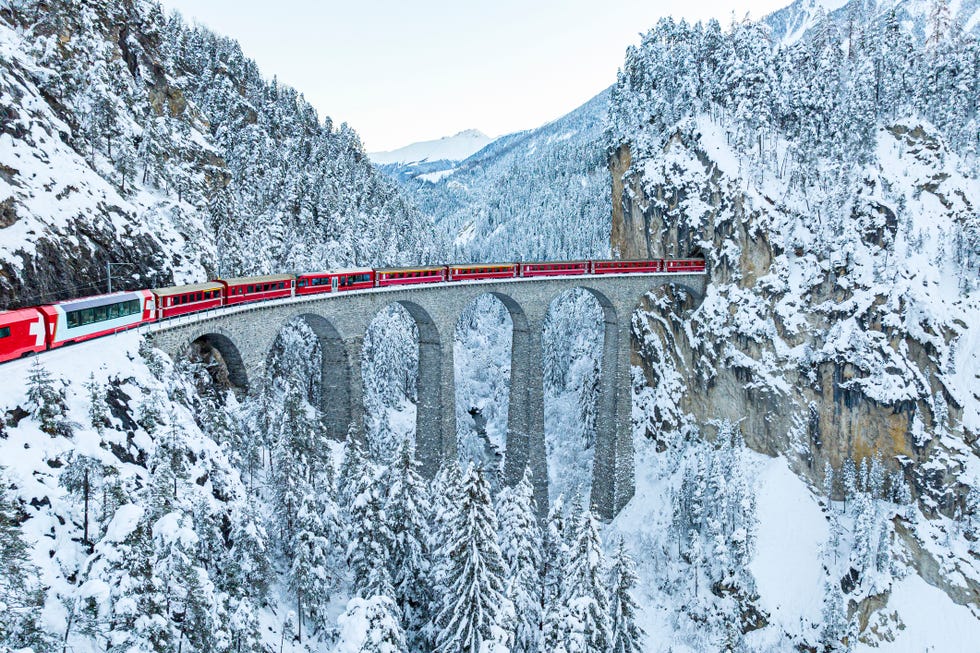 Glacier Express 2025: How to ride the Glacier Express route