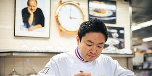 料理部門日本人初のmof受章を成し遂げた「ジョエル・ロブション」関谷健一郎シェフの軌跡