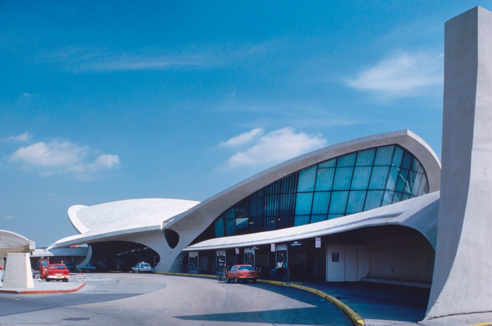 twa airport at jfk designed by eero saarinen