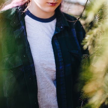 Hair, Green, Blue, Beauty, Hairstyle, Fur, Outerwear, Long hair, Lip, Fashion, 