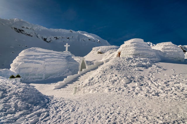 hotel of ice