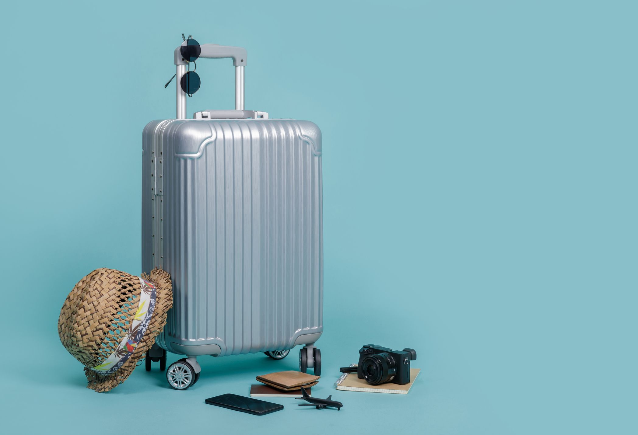 スーツケースおすすめ10選｜機内持ち込み可～長期旅行OKなサイズ 