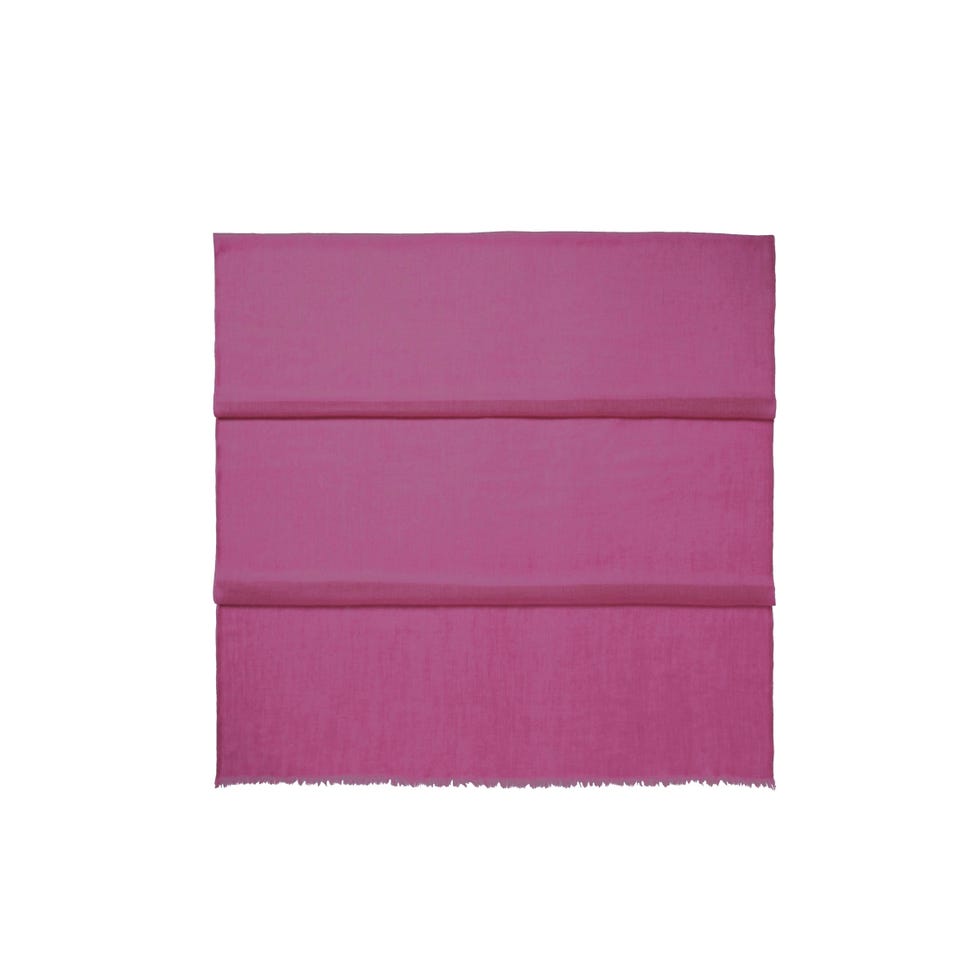 What to pack in hand luggage - pashmina