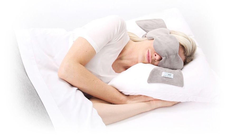 Comfort, Arm, Sleep, Bedding, Neck, Joint, Pillow, Linens, Nap, Mattress pad, 