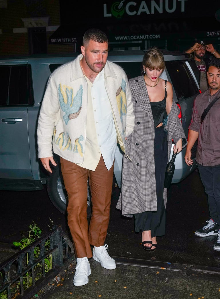 Taylor Swift Heads Back to Arrowhead Stadium for Boyfriend Travis Kelce ...