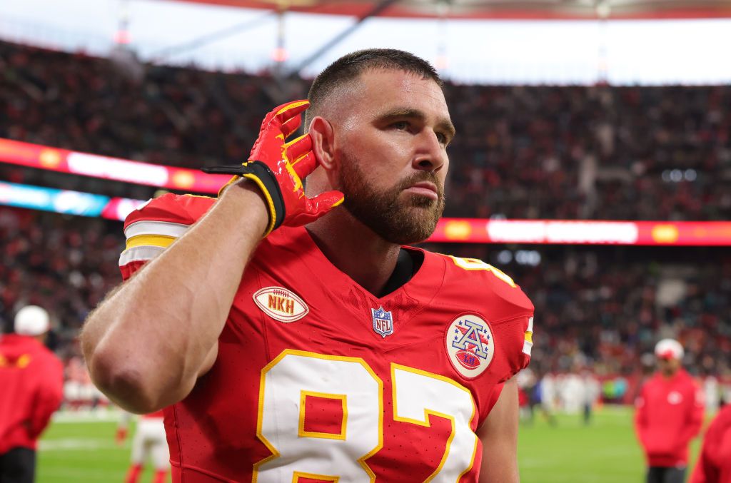 Travis Kelce Is Getting Trolled By Olive Garden And Taco Bell Over