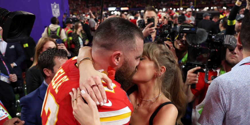 Travis Kelce and Taylor Swift were filmed kissing after their second concert in Amsterdam