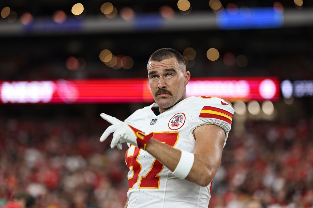 Chiefs' Travis Kelce stars in new Bud Light commercial