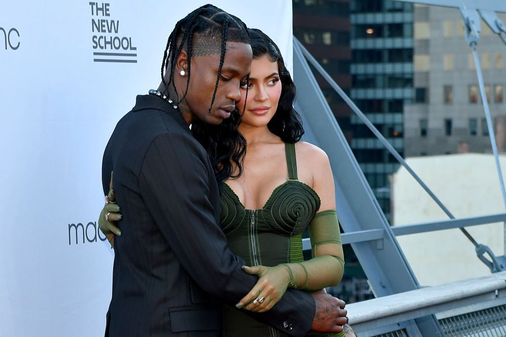 Kylie Travis Celebrity Couples Courtside Body Language