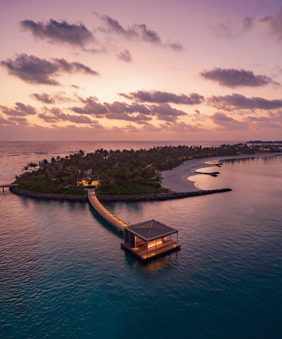 ritz-carlton-resort-maldives-review-how-to-choose-a-hotel-in-the-maldives