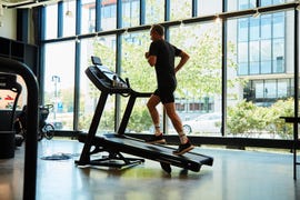 running on an incline on a horizon 7.0at treadmill