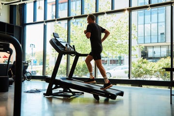 running on an incline on a horizon 7.0at treadmill