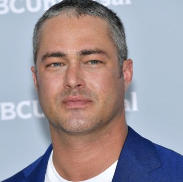 'chicago fire' cast members taylor kinney and treat williams