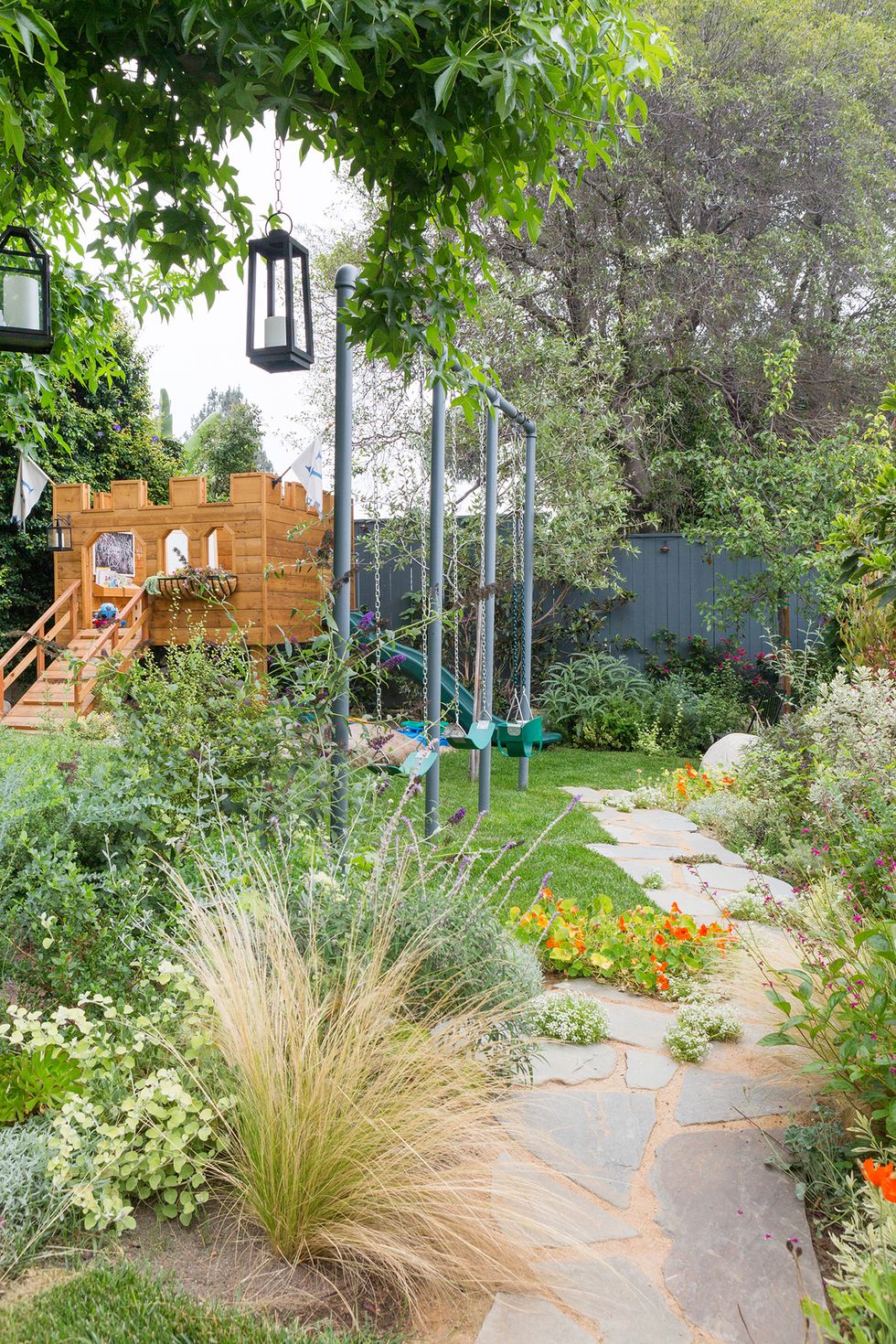 Garden, Yard, Vegetation, Grass, Botany, Landscaping, Grass family, Backyard, Plant, House, 