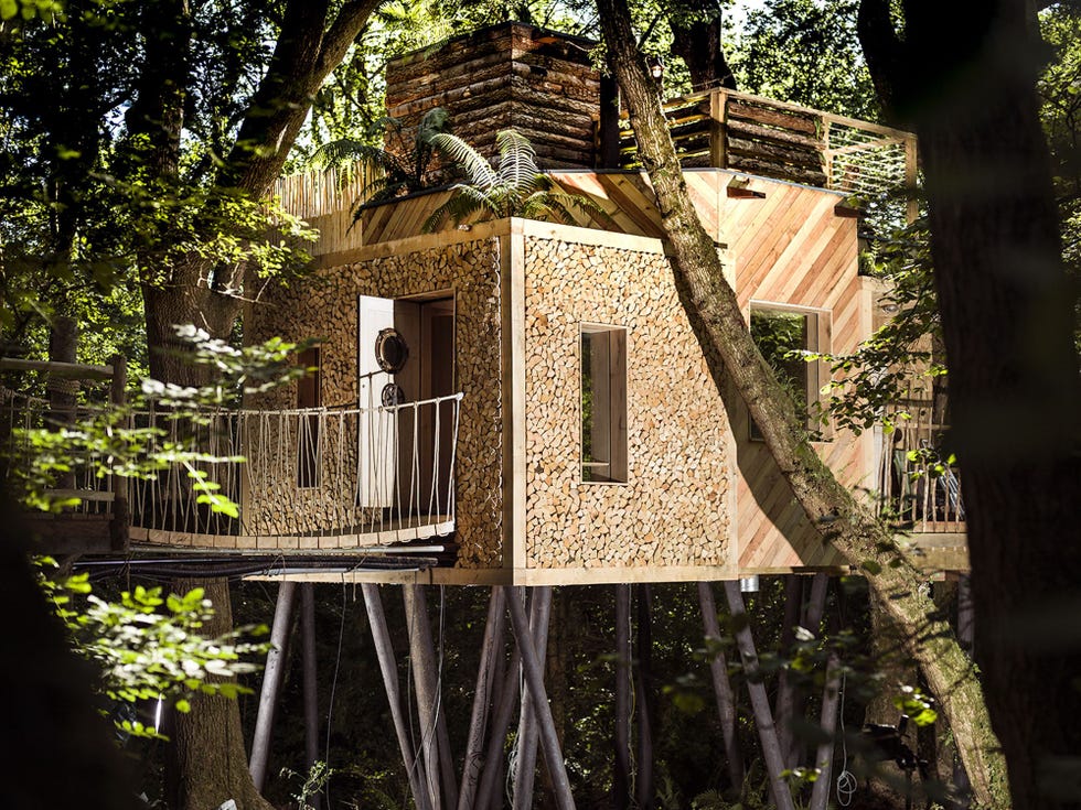 10 Incredible Treehouses To Visit In The UK