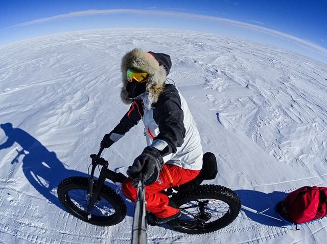 Snow, Extreme sport, Recreation, Vehicle, Winter, Sports equipment, Bicycle, Geological phenomenon, Winter sport, Sports, 