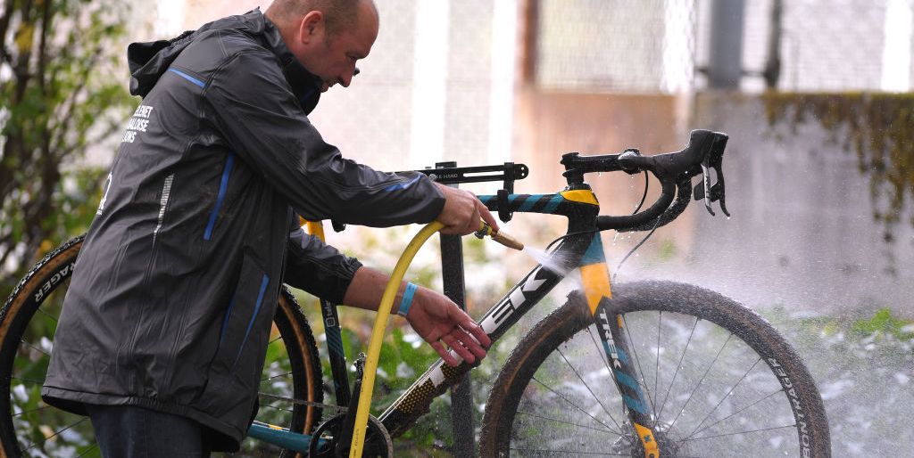 A Step-by-Step Guide on How to Clean a Bike