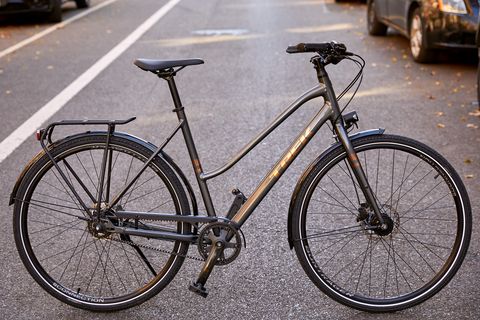 trek district 4 equipped stagger review
