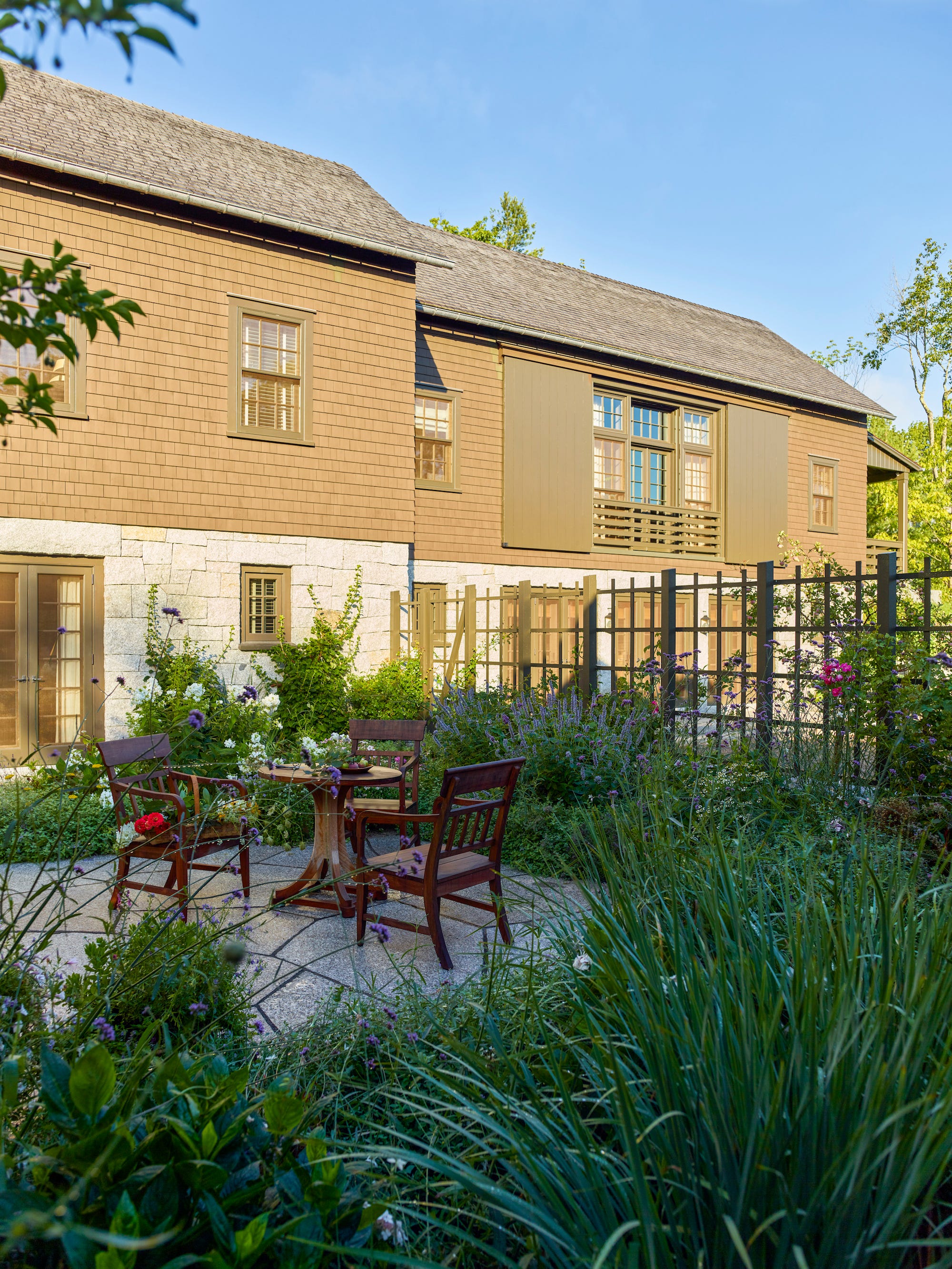 25 Easy and Gorgeous Trellis Ideas for Your Garden