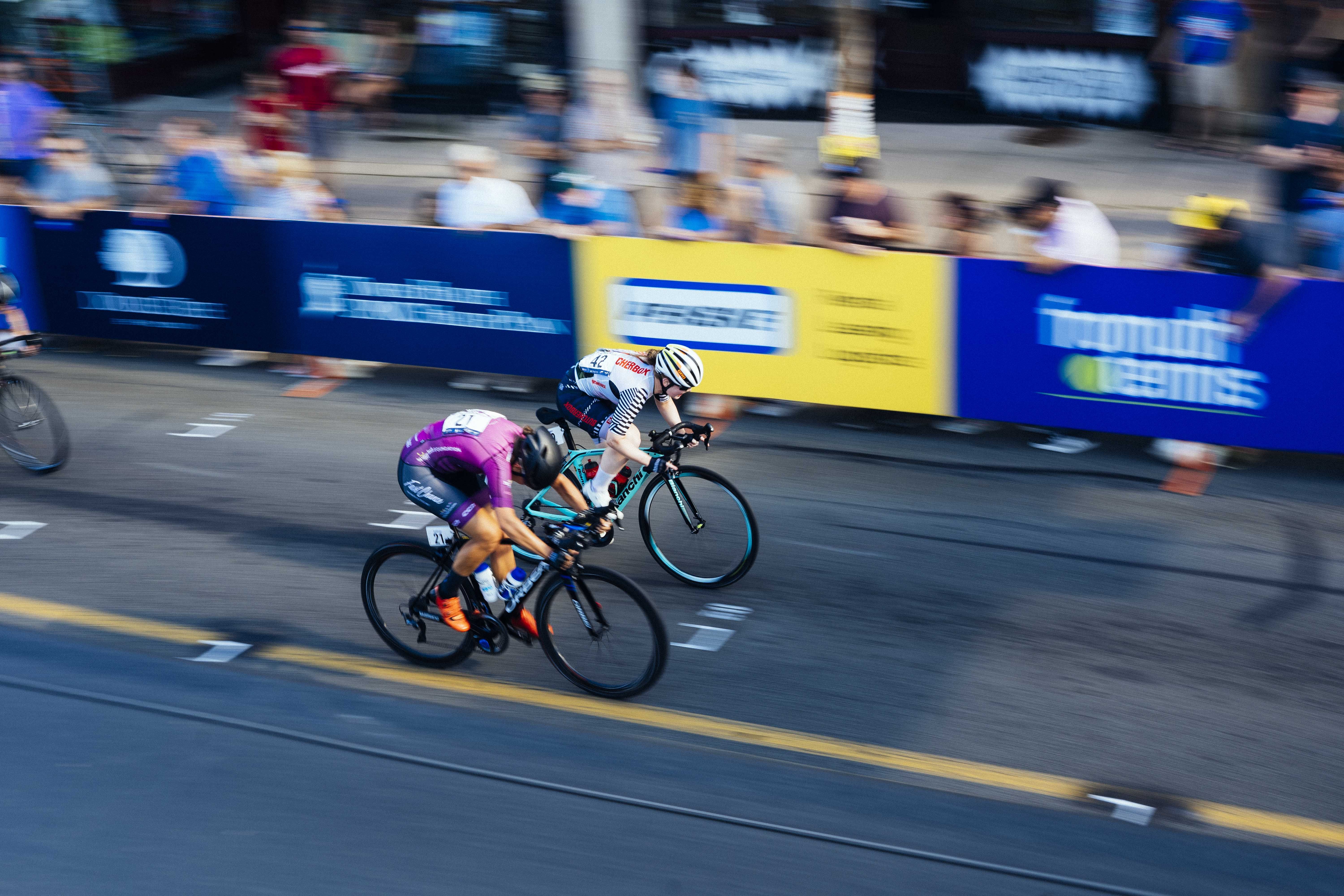 two cyclists sprinting to the finish at Reading Radsport in 2019