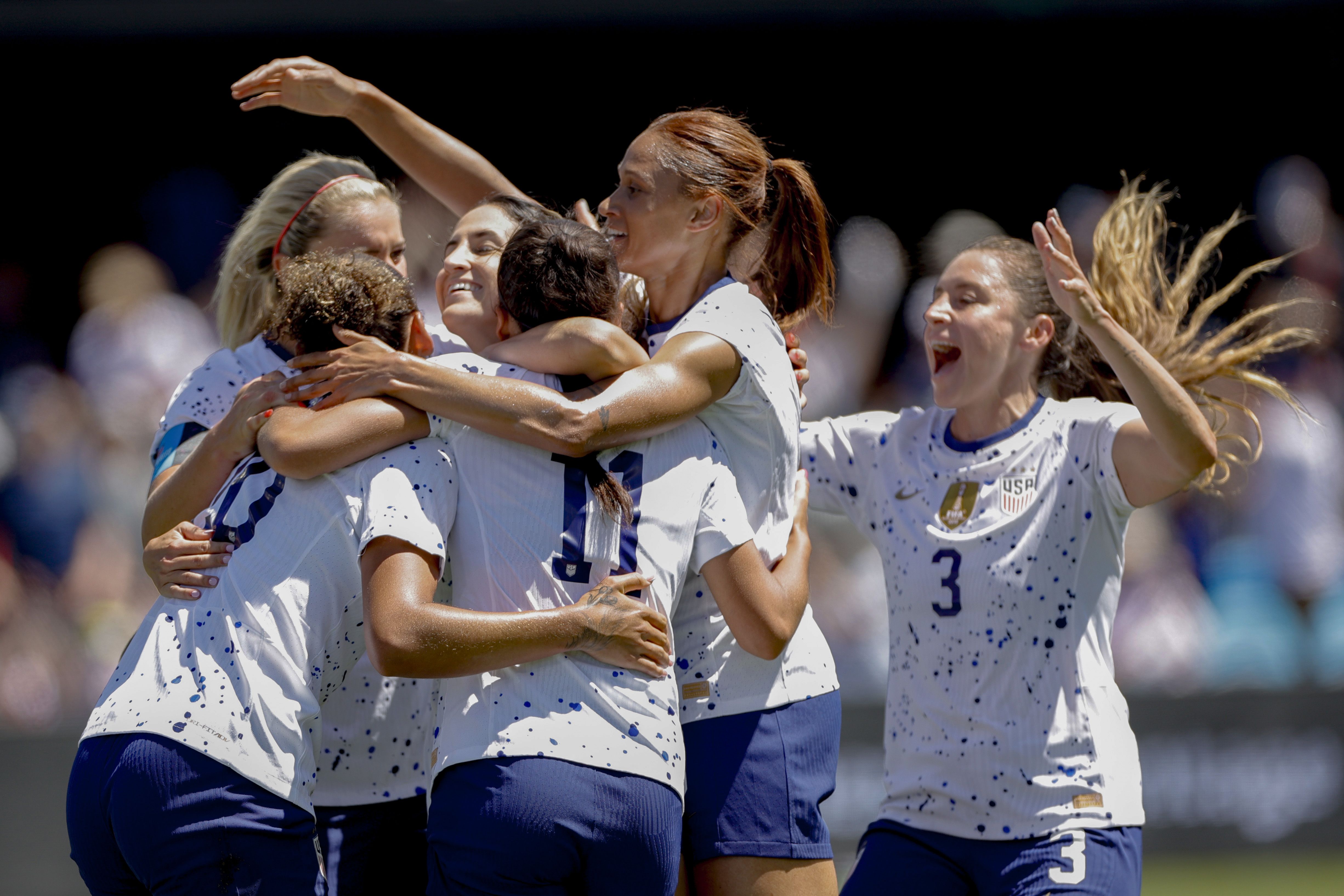 Watch us women's online soccer