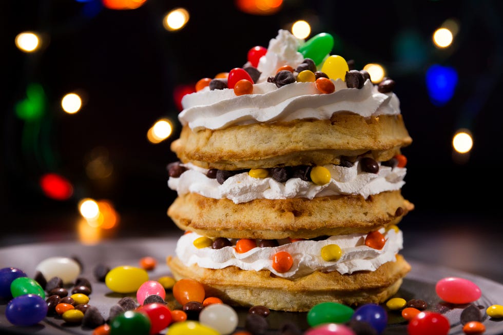 Food, Sweetness, Dessert, Cuisine, Fruit cake, Baked goods, Dish, Baking, Confectionery, Icing, 