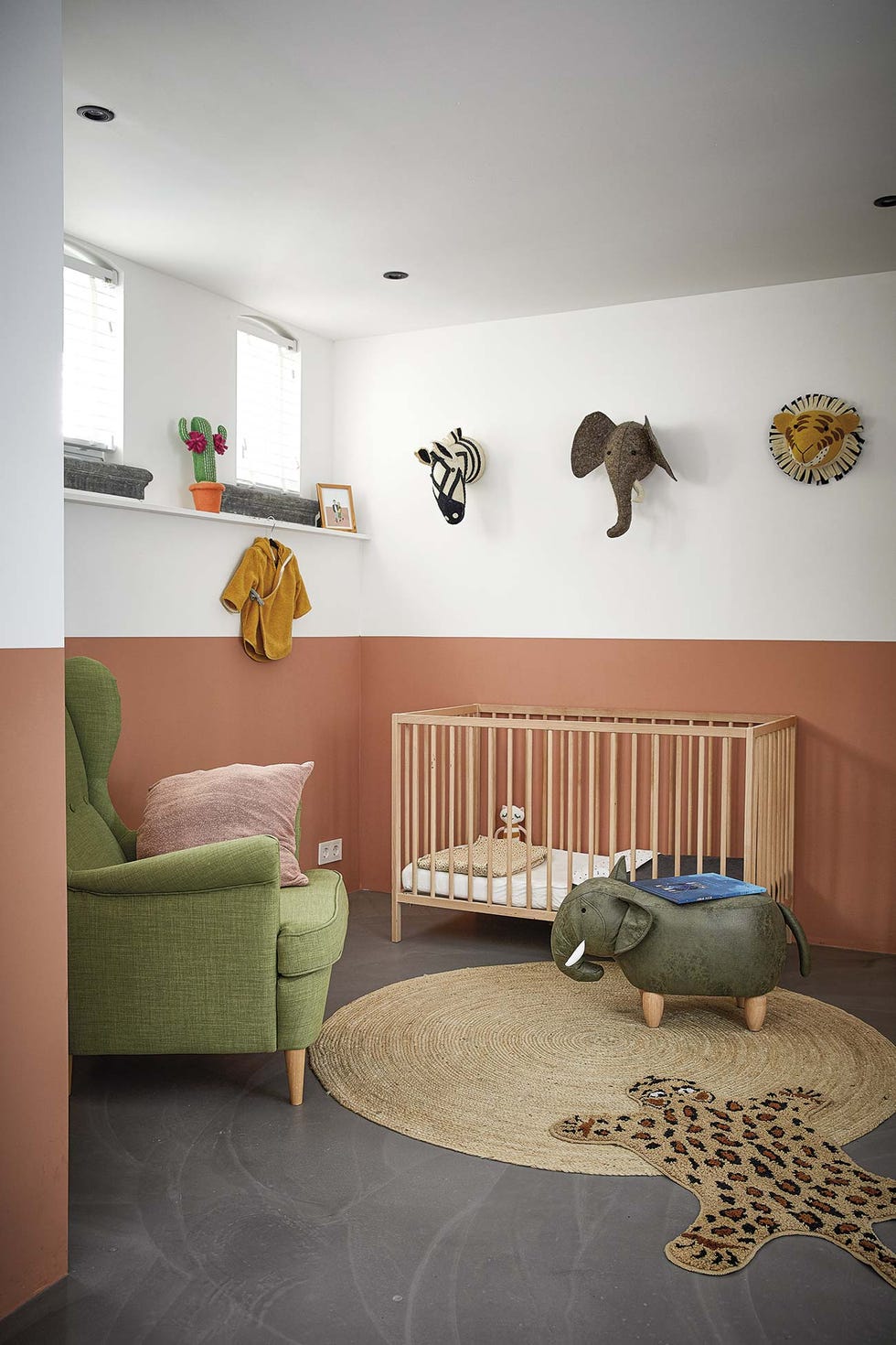 tríplex moderno dormitorio infantil con cuna