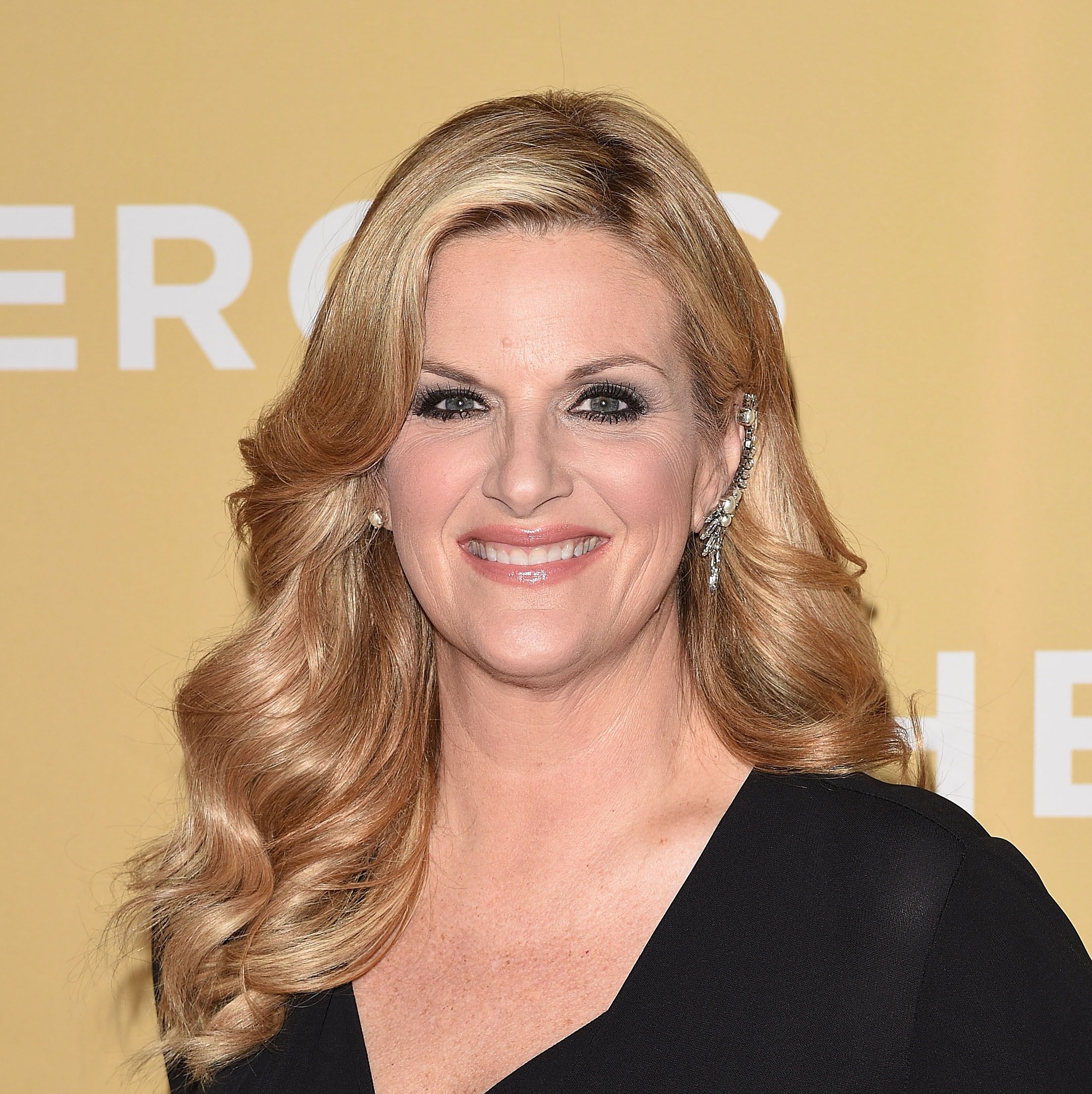 Trisha Yearwood Fans Go Wild After the Singer Debuts Dramatic Haircut