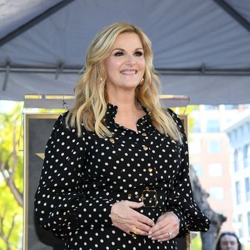 country superstar trisha yearwood honored with star on the hollywood walk of fame