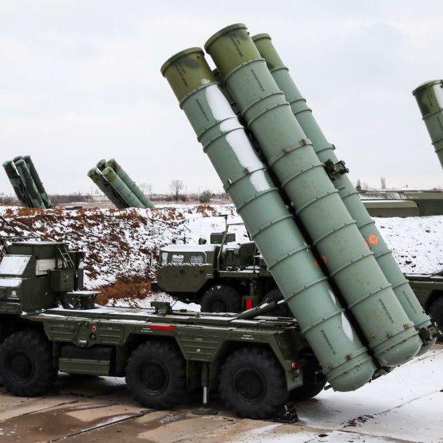 S-400 Triumf missile systems enter combat duty in Crimea