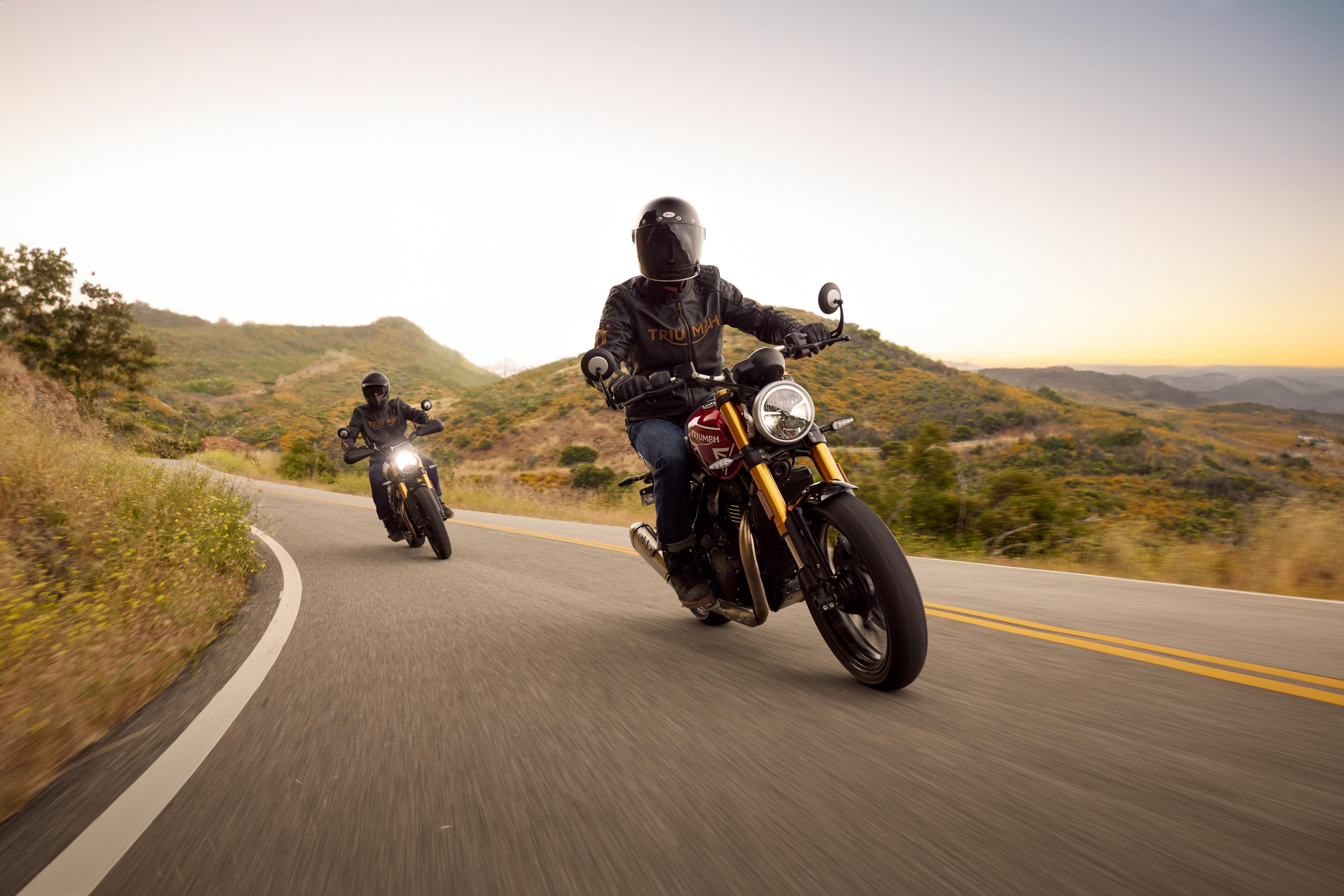 Triumph Speed 400 Motorcycle Photo Gallery